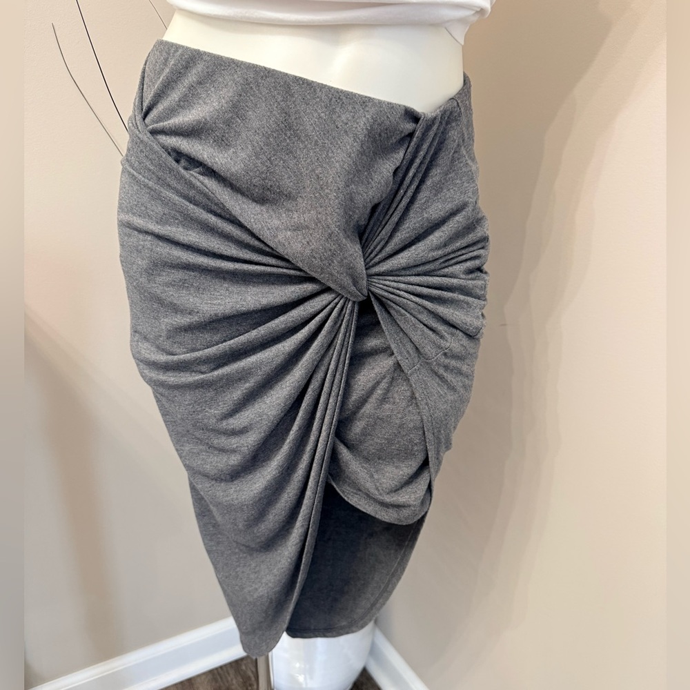Forever 21 High Low Skirt Twist Ruching Size Medium High Slit On Side Gray EC